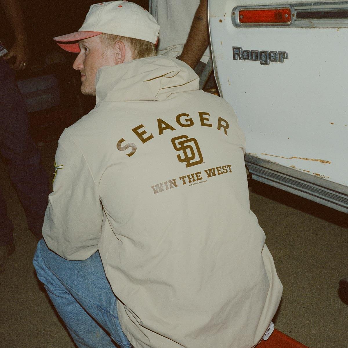 Seager x Padres Win the West Coaches Hoodie Khaki
