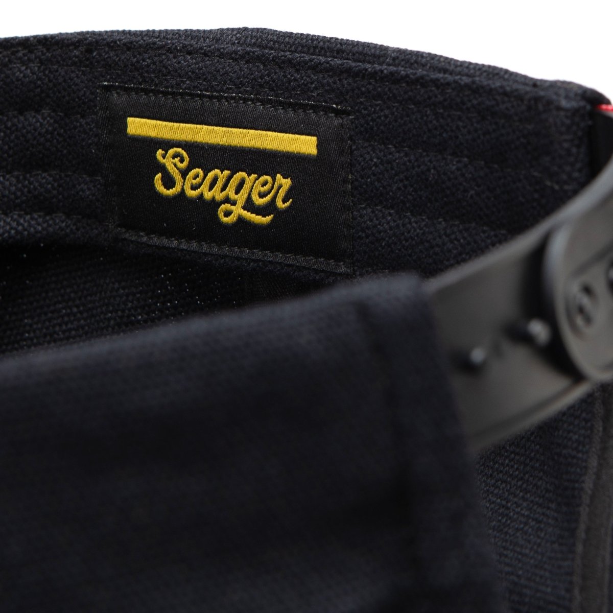 Damn Right Snapback Black - Seager Co.