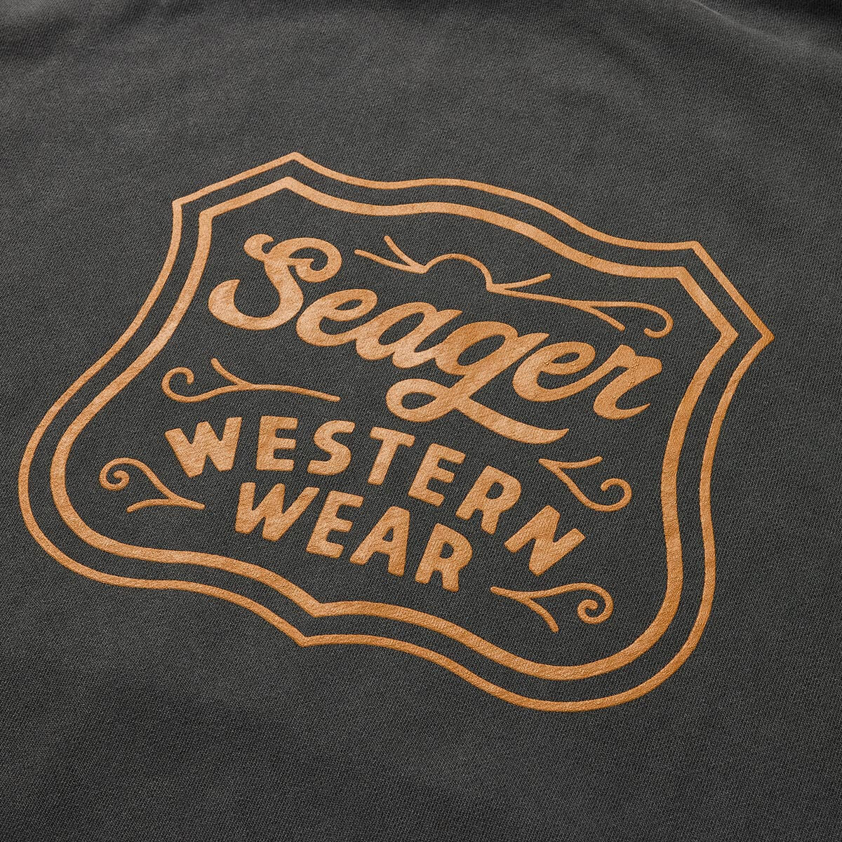 Badge Premium Hoodie Pigment Black