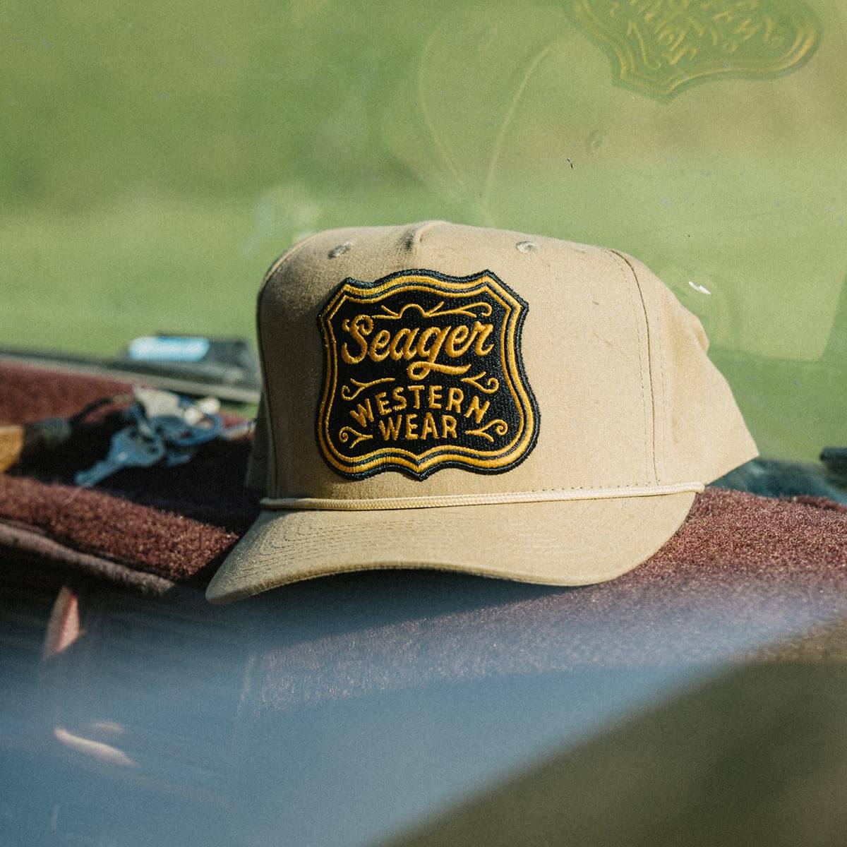 Badge Snapback Khaki