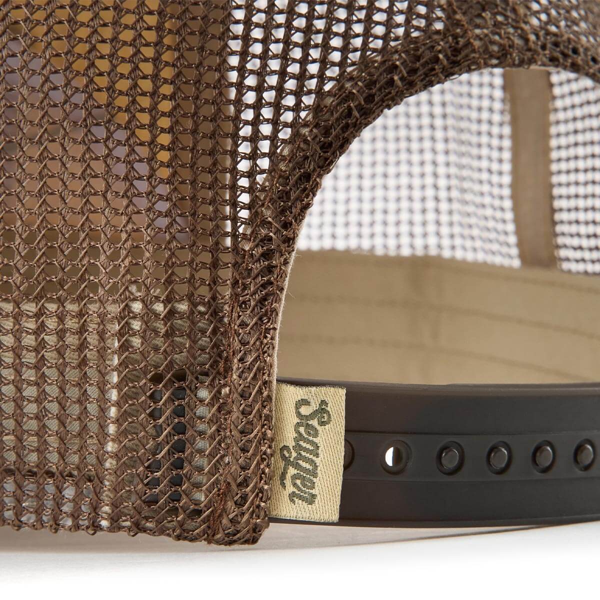 Wilson Mesh Snapback Duck Camo